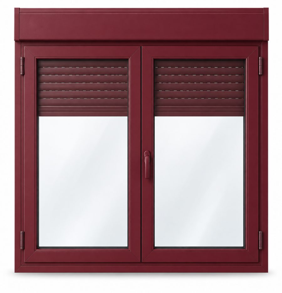 Ventana de PVC practicable de dos hojas en rojo RAL 3004 con vidrio mate satinado y con persiana monoblock de aluminio